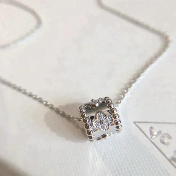 PERLEE PEDANT NECKLACE SILVER
