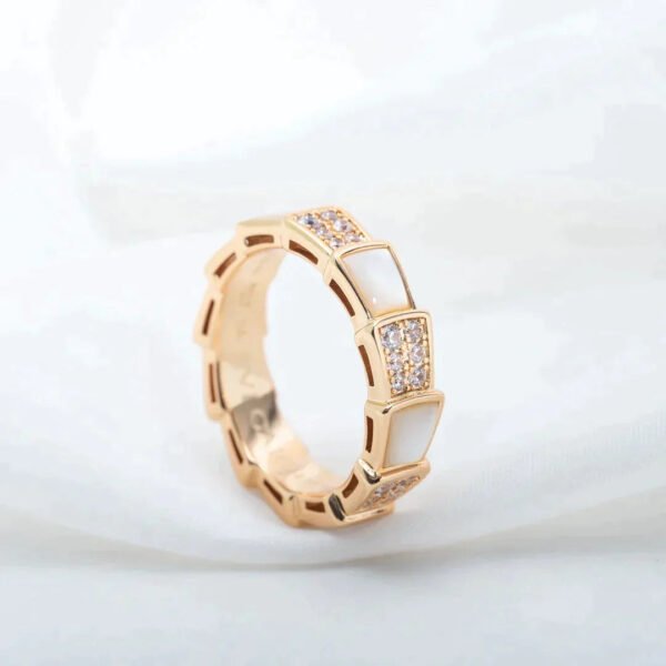 SERPENTI RING ROSE GOLD MOP DIAMOND PAVED 4MM