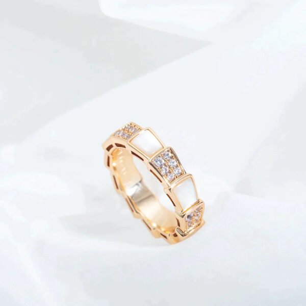 SERPENTI RING ROSE GOLD MOP DIAMOND PAVED 4MM