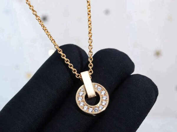 GARI NECKLACE ROSE GOLD DIAMOND