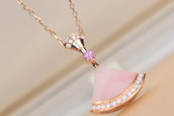 DREAM NECKLACE PINK MOP DIAMOND
