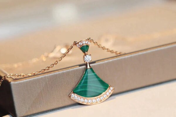 DREAM NECKLACE MALACHITE DIAMOND