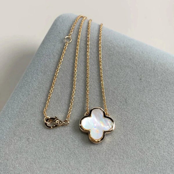 PURE CLOVER ROSE GOLD MOP NECKLACE