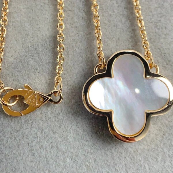PURE CLOVER ROSE GOLD MOP NECKLACE