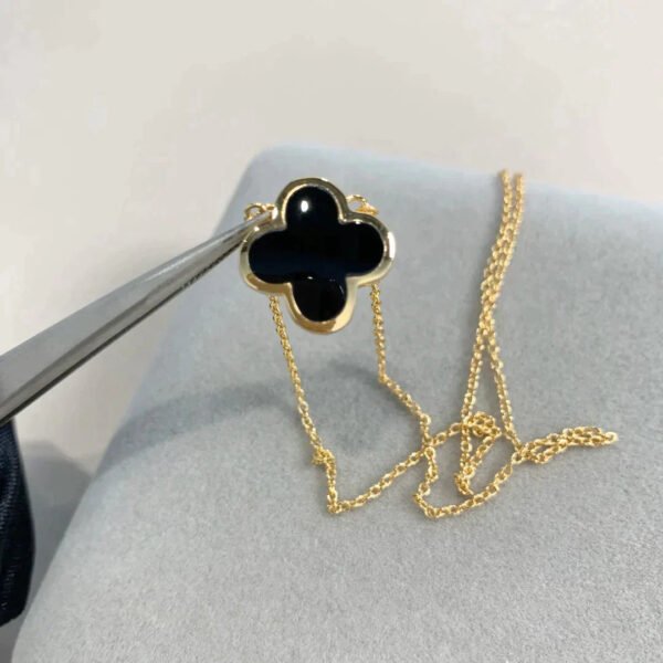 PURE CLOVER GOLD ONYX NECKLACE