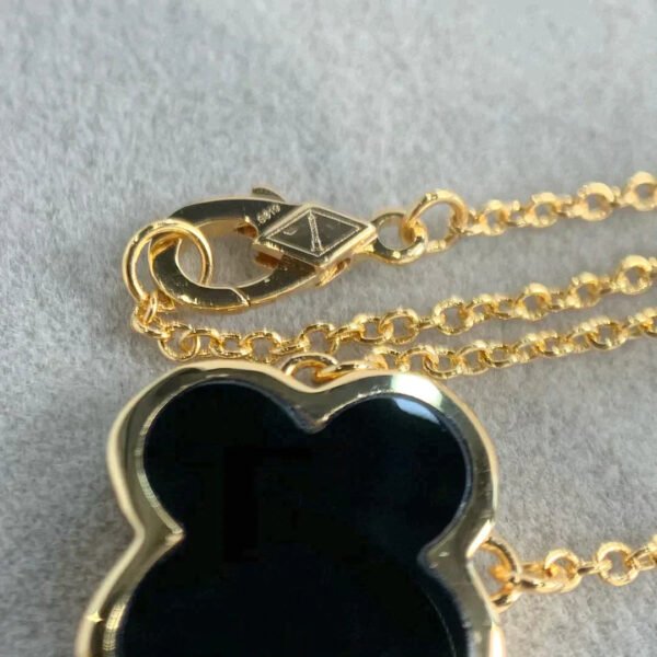 PURE CLOVER GOLD ONYX NECKLACE