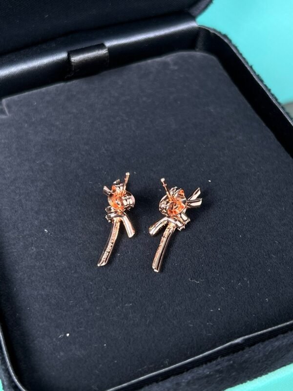 KNOT EARRINGS ROSE GOLD DIAMOND