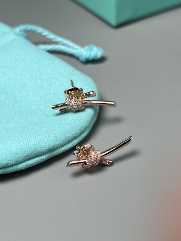 KNOT EARRINGS ROSE GOLD DIAMOND