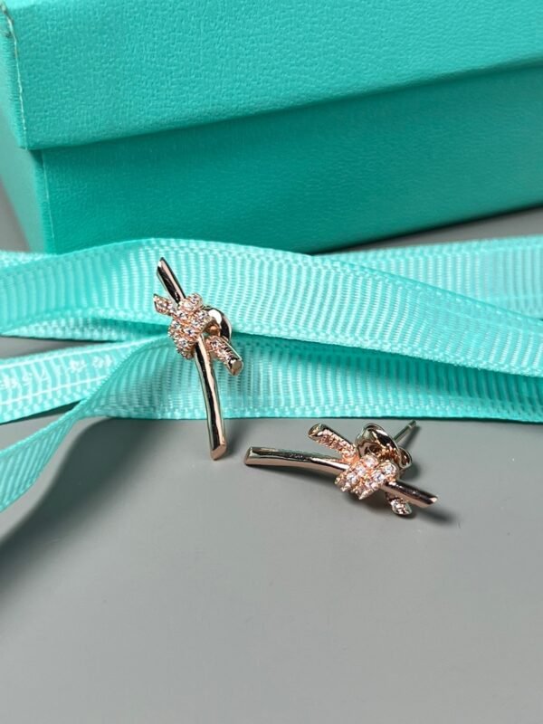 KNOT EARRINGS ROSE GOLD DIAMOND