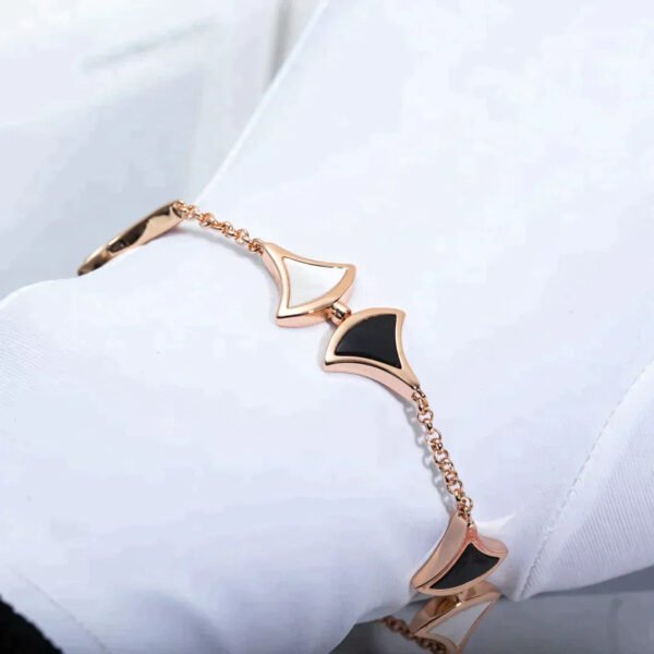 DREAM MOP AND ONYX BRACELET ROSE GOLD
