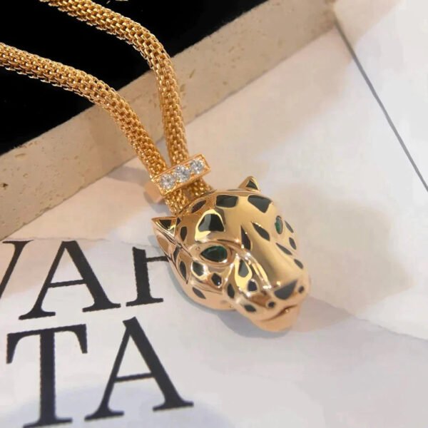 PANTHERE ROSE GOLD ONYX NECKLACE