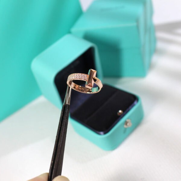 T1 NARROW DIAMOND ROSE GOLD RING