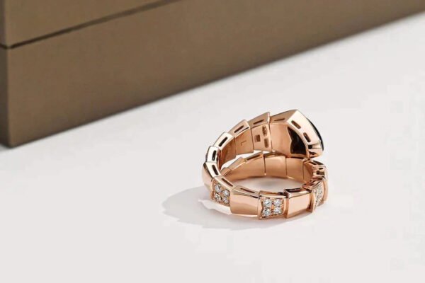 SERPENTI RING ROSE GOLD DIAMOND ONYX