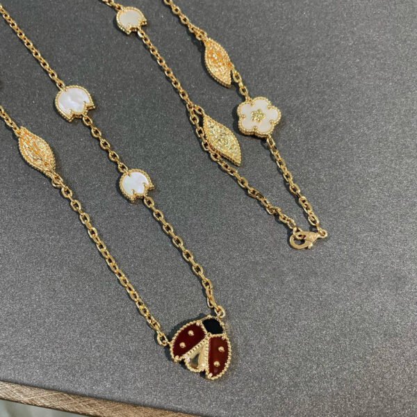 LUCKY SPRING 15 MOTIFS NECKLACE