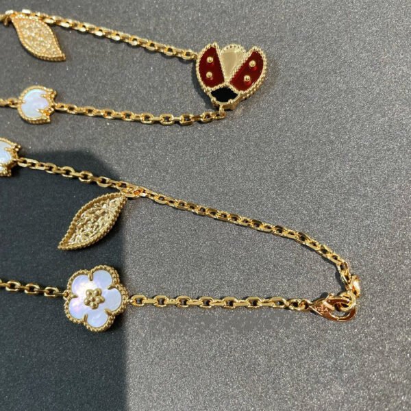 LUCKY SPRING 15 MOTIFS NECKLACE