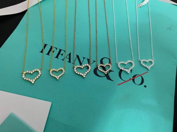 LARGE DIAMOND HEART NECKLACE