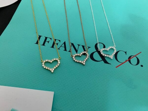LARGE DIAMOND HEART NECKLACE
