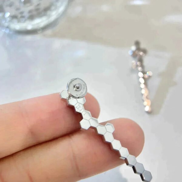 BEE MY LOVE DIAMND LONG STUD EARRINGS