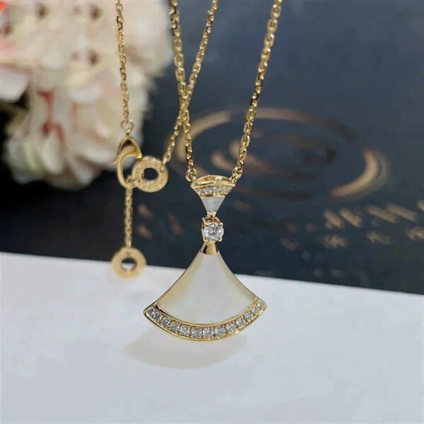 DREAM NECKLACE MOP GOLD DIAMOND