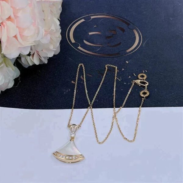 DREAM NECKLACE MOP GOLD DIAMOND