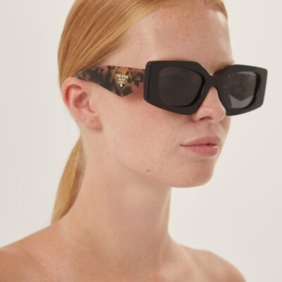 Prada geometrical black sunglasses - Lux Studios