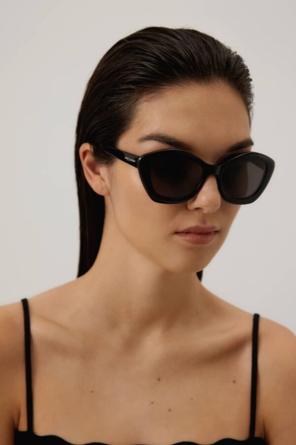 Saint Laurent geometric cat-eye black sunglasses - Lux Studios