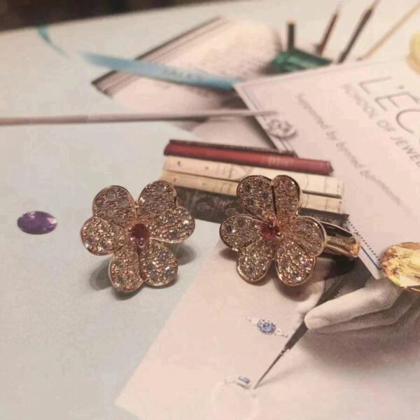 FRIVOLE  FLOWER DIAMOND EARRINGS
