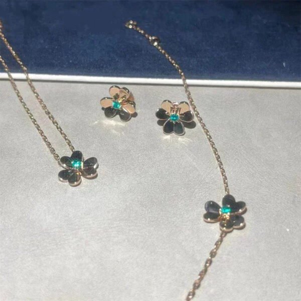 FRIVOLE  FLOWER MALACHITE EARRINGS