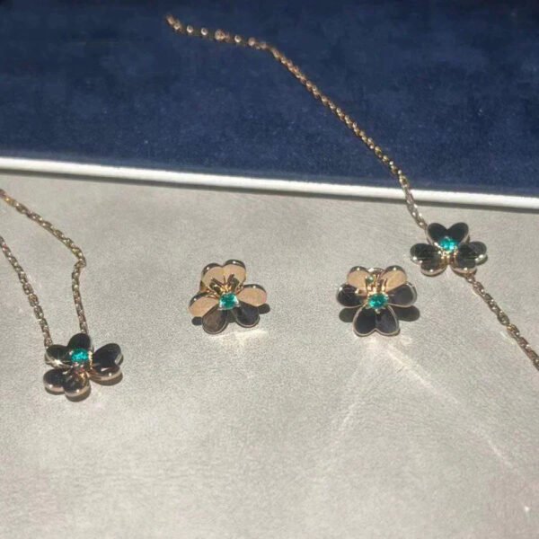 FRIVOLE  FLOWER MALACHITE EARRINGS