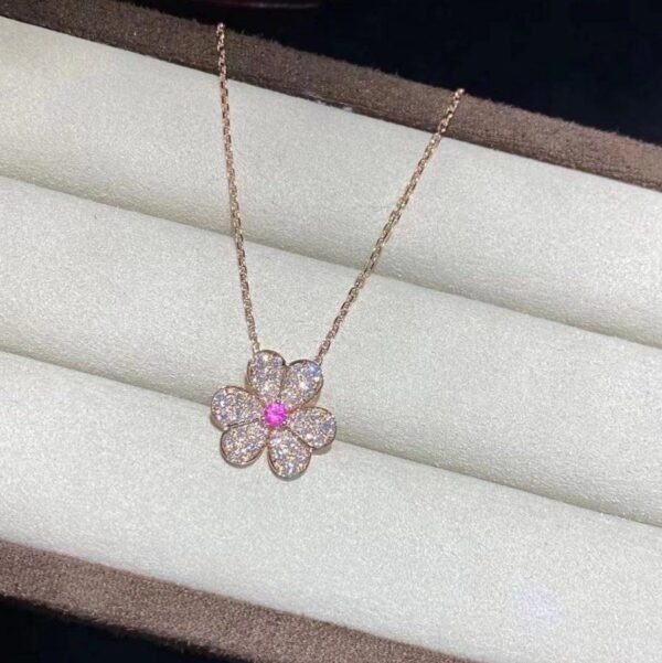 FRIVOLE ROSE GOLD FLOWER DIAMOND NECKLACE