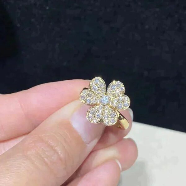 FRIVOLE GOLD DIAMOND RING